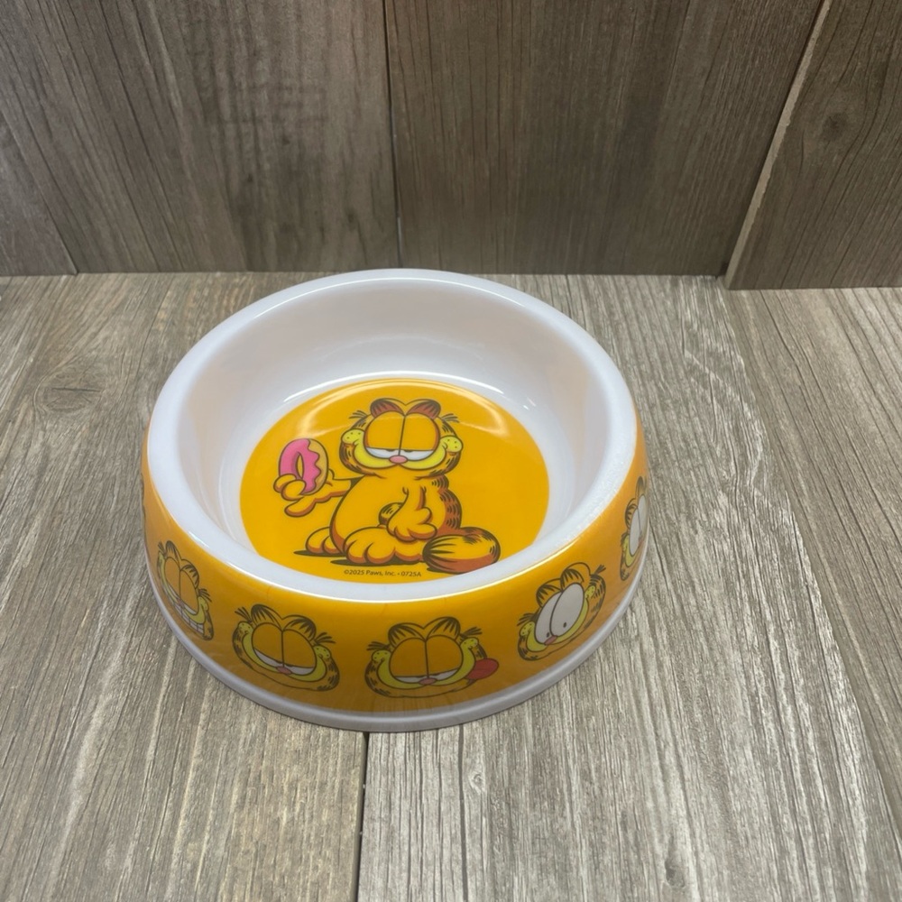 Nostalgic Garfield Food Water Cat Bowl Plastic Orange 6" Across. 2" High NEW